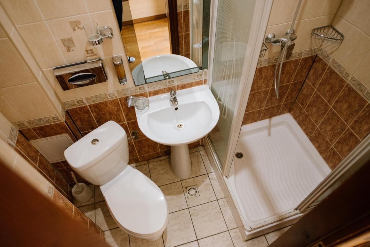 Villa Viktoriya Hotel Truskavets Bagian luar foto