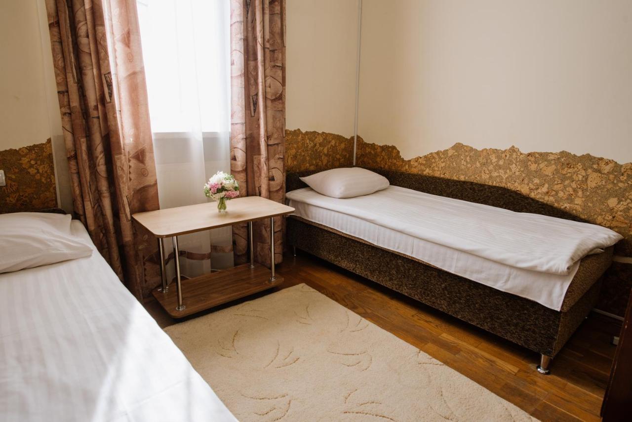 Villa Viktoriya Hotel Truskavets Bagian luar foto