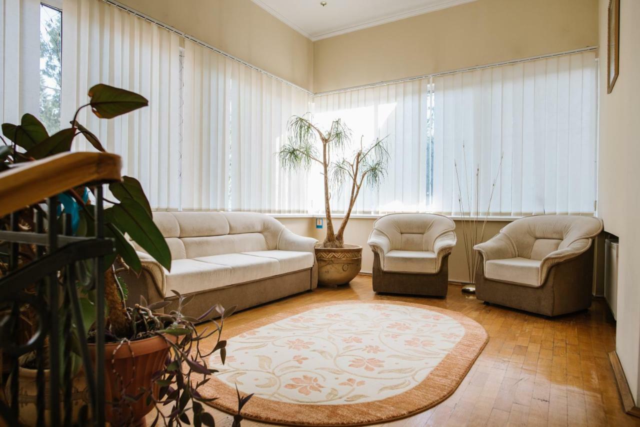 Villa Viktoriya Hotel Truskavets Bagian luar foto