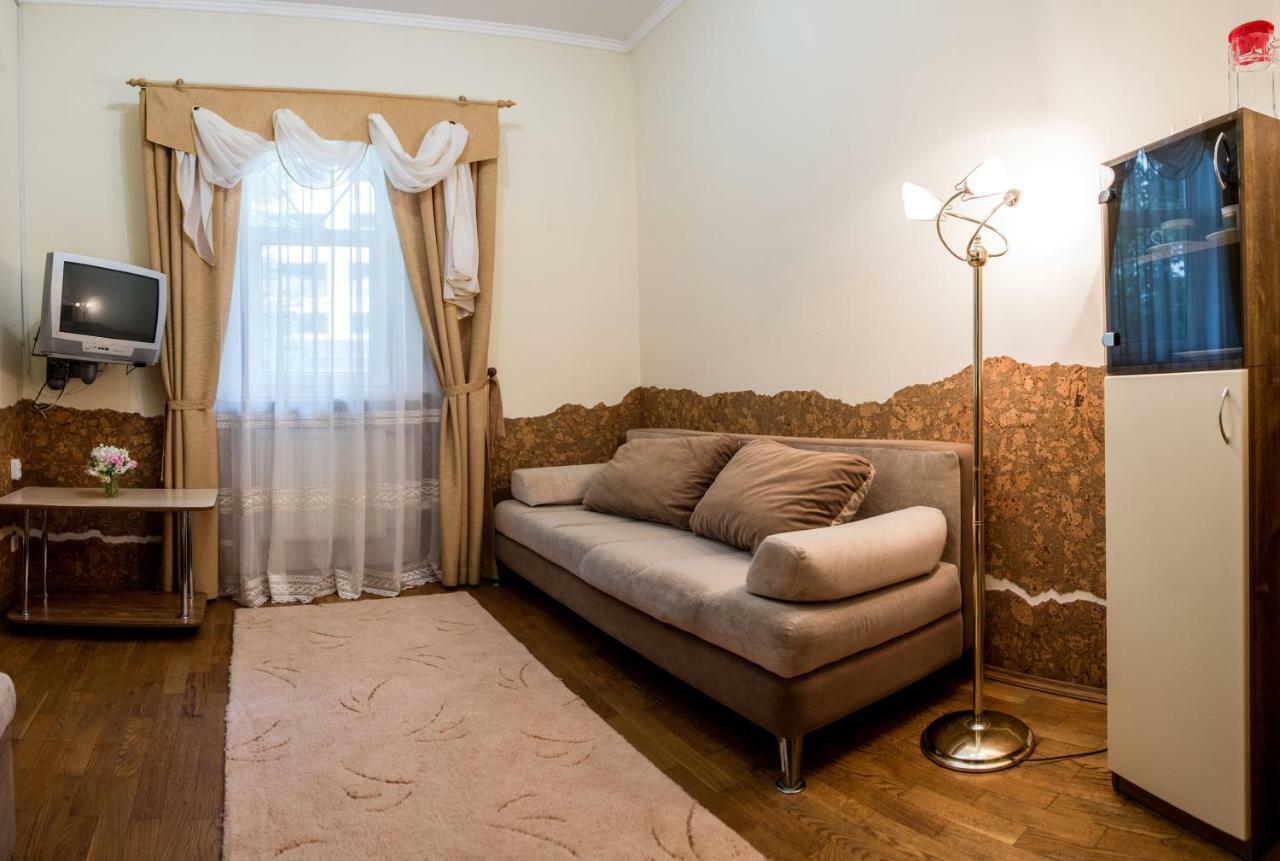 Villa Viktoriya Hotel Truskavets Bagian luar foto